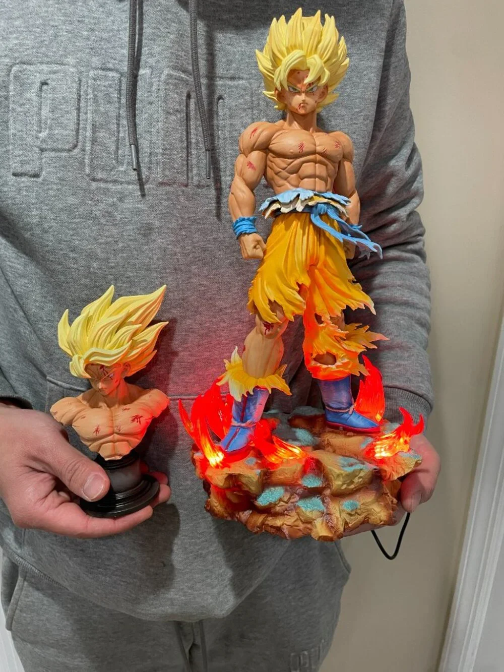 Dragon Ball Son Goku Figure Statue Base Super Saiyan Yellow Hair Anime LED Light